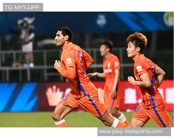 克雷桑精彩表现助力泰山队大胜对手5-1再添一城